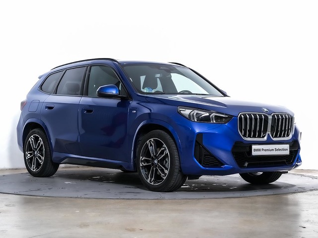 BMW X1 sDrive20d color Azul. Año 2025. 120KW(163CV). Diésel. En concesionario Oliva Motor Tarragona de Tarragona