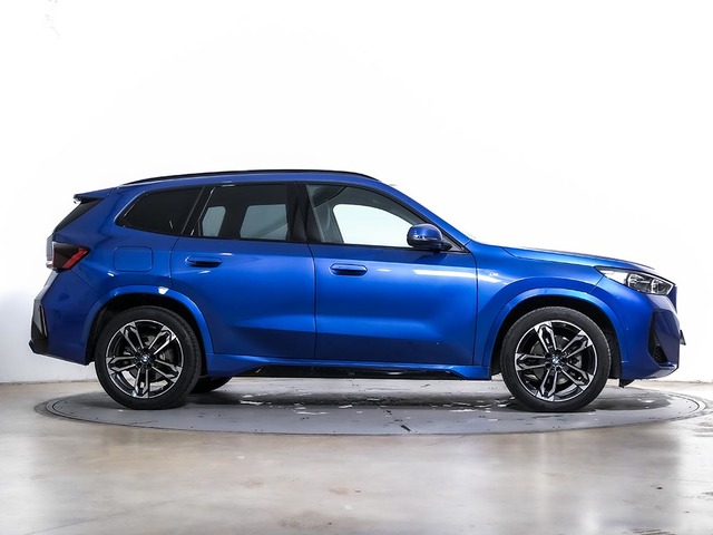 BMW X1 sDrive20d color Azul. Año 2025. 120KW(163CV). Diésel. En concesionario Oliva Motor Tarragona de Tarragona