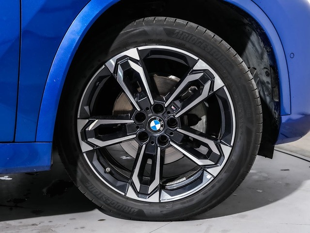 BMW X1 sDrive20d color Azul. Año 2025. 120KW(163CV). Diésel. En concesionario Oliva Motor Tarragona de Tarragona