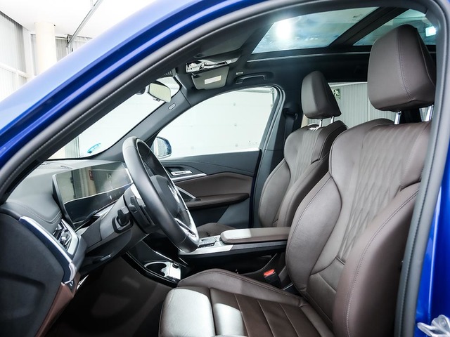 BMW X1 sDrive20d color Azul. Año 2025. 120KW(163CV). Diésel. En concesionario Oliva Motor Tarragona de Tarragona