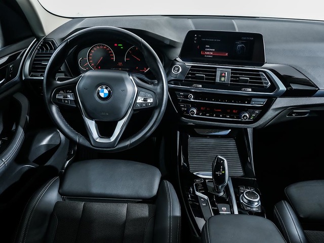 BMW X3 xDrive20d color Blanco. Año 2021. 140KW(190CV). Diésel. En concesionario Oliva Motor Tarragona de Tarragona