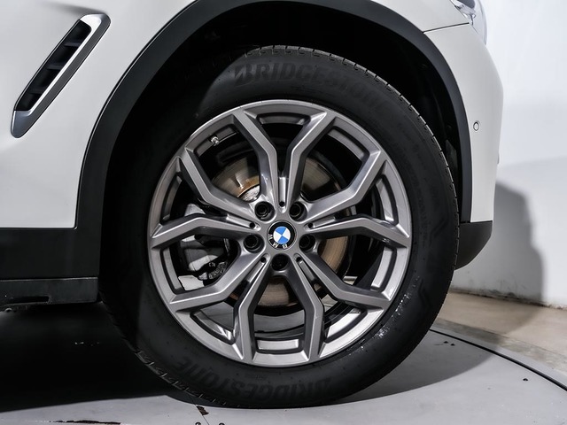 BMW X3 xDrive20d color Blanco. Año 2021. 140KW(190CV). Diésel. En concesionario Oliva Motor Tarragona de Tarragona