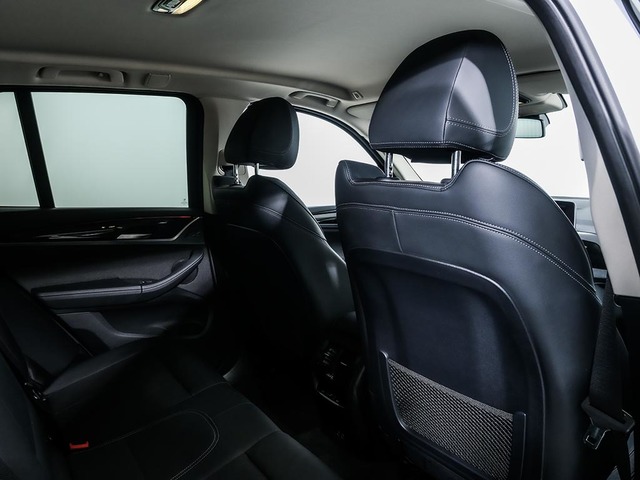 BMW X3 xDrive20d color Blanco. Año 2021. 140KW(190CV). Diésel. En concesionario Oliva Motor Tarragona de Tarragona