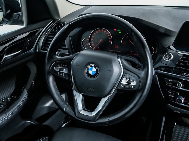 BMW X3 xDrive20d color Blanco. Año 2021. 140KW(190CV). Diésel. En concesionario Oliva Motor Tarragona de Tarragona