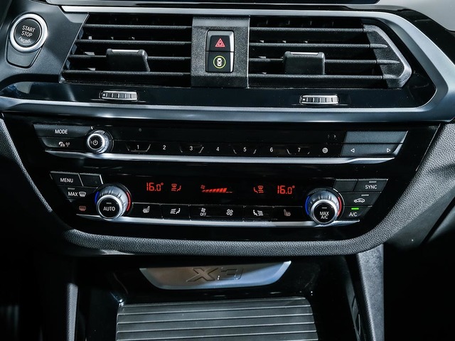 BMW X3 xDrive20d color Blanco. Año 2021. 140KW(190CV). Diésel. En concesionario Oliva Motor Tarragona de Tarragona