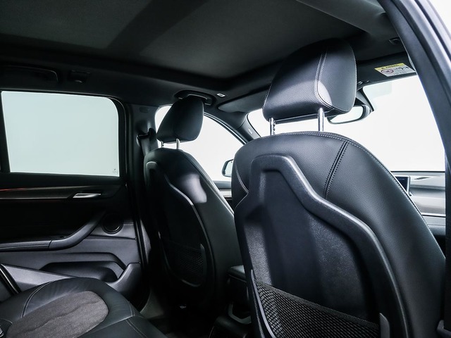 BMW X1 xDrive25e color Blanco. Año 2021. 162KW(220CV). Híbrido Electro/Gasolina. En concesionario Oliva Motor Tarragona de Tarragona