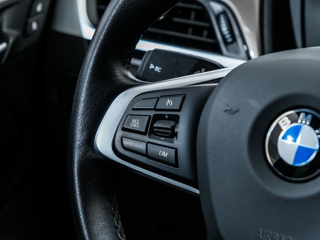 BMW X1 xDrive25e color Blanco. Año 2021. 162KW(220CV). Híbrido Electro/Gasolina. En concesionario Oliva Motor Tarragona de Tarragona