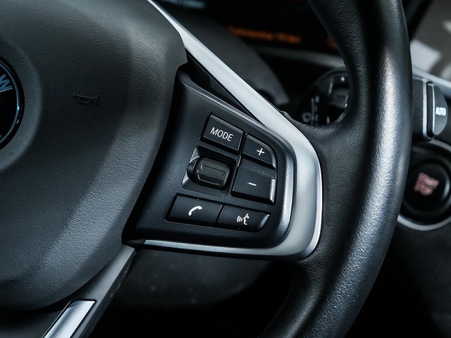 BMW X1 xDrive25e color Blanco. Año 2021. 162KW(220CV). Híbrido Electro/Gasolina. En concesionario Oliva Motor Tarragona de Tarragona