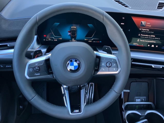 BMW X2 sDrive20d color Negro. Año 2025. 120KW(163CV). Diésel. En concesionario Bernesga Motor León (Bmw y Mini) de León