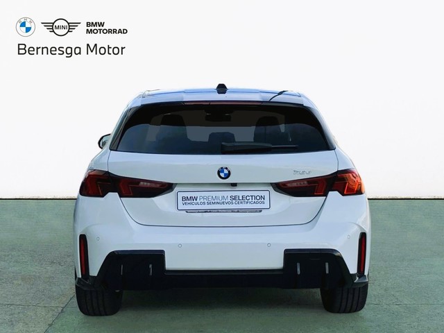 BMW Serie 1 118d color Blanco. Año 2025. 110KW(150CV). Diésel. En concesionario Bernesga Motor León (Bmw y Mini) de León