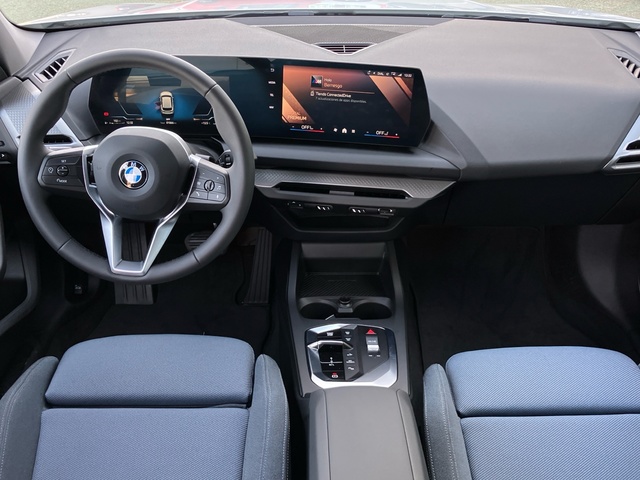 BMW Serie 1 118d color Blanco. Año 2025. 110KW(150CV). Diésel. En concesionario Bernesga Motor León (Bmw y Mini) de León