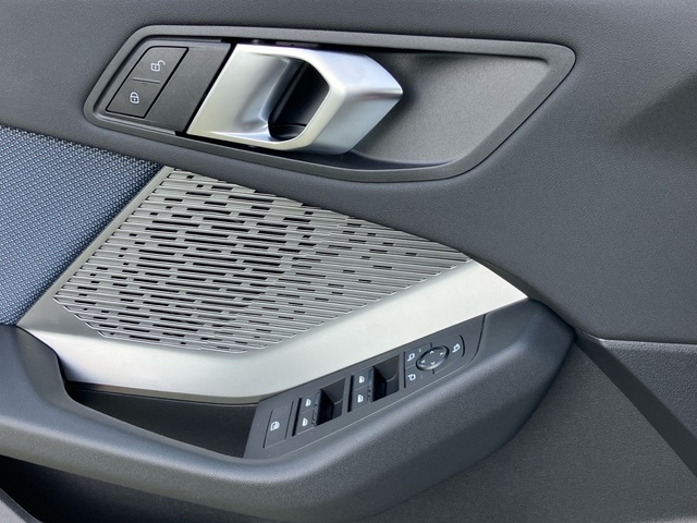 BMW Serie 1 118d color Blanco. Año 2025. 110KW(150CV). Diésel. En concesionario Bernesga Motor León (Bmw y Mini) de León