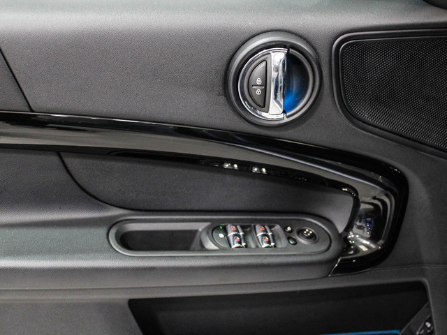 fotoG 15 del MINI MINI Countryman Cooper 100 kW (136 CV) 136cv Gasolina del 2021 en Barcelona