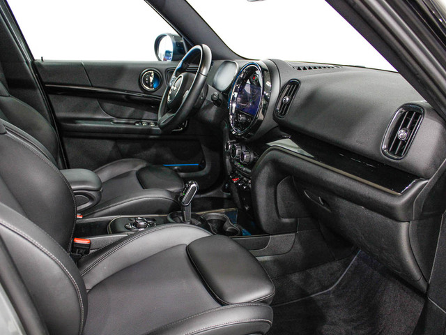 fotoG 16 del MINI MINI Countryman Cooper 100 kW (136 CV) 136cv Gasolina del 2021 en Barcelona