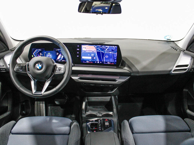 BMW Serie 1 120d color Azul. Año 2024. 120KW(163CV). Diésel. En concesionario Barcelona Premium -- GRAN VIA de Barcelona