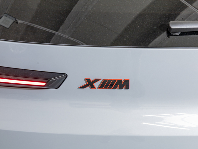 BMW XM Label Red color Gris. Año 2025. 550KW(748CV). Híbrido Electro/Gasolina. En concesionario Oliva Motor Girona de Girona