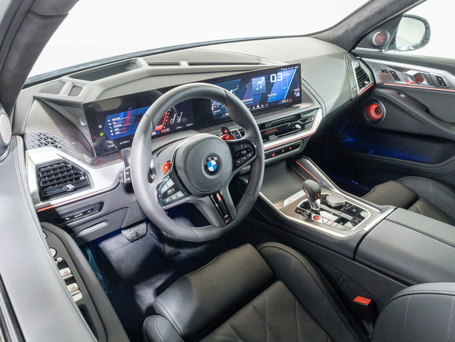 BMW XM Label Red color Gris. Año 2025. 550KW(748CV). Híbrido Electro/Gasolina. En concesionario Oliva Motor Girona de Girona