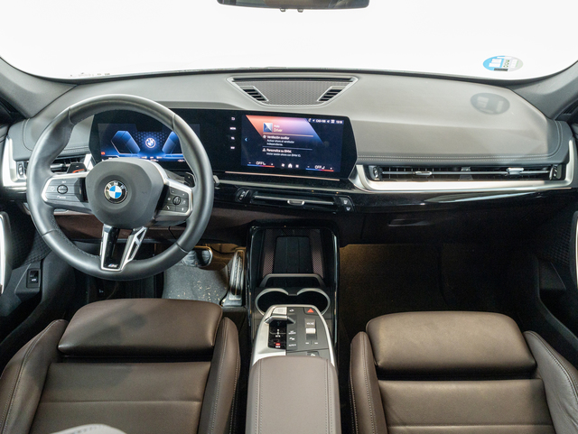 BMW X1 sDrive20d color Blanco. Año 2024. 120KW(163CV). Diésel. En concesionario Oliva Motor Girona de Girona