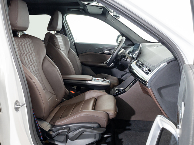 BMW X1 sDrive20d color Blanco. Año 2024. 120KW(163CV). Diésel. En concesionario Oliva Motor Girona de Girona