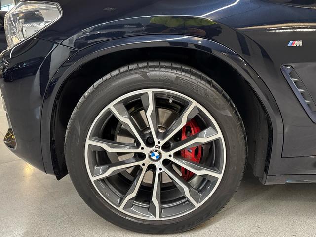 BMW X3 xDrive20d color Negro. Año 2021. 140KW(190CV). Diésel. En concesionario BYmyCAR Madrid - Algete de Madrid