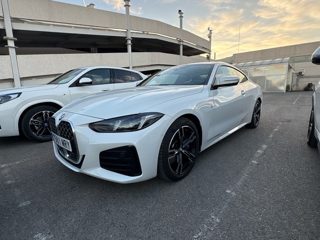 BMW Serie 4 430i Coupe color Blanco. Año 2024. 180KW(245CV). Gasolina. En concesionario BYmyCAR Madrid - Algete de Madrid