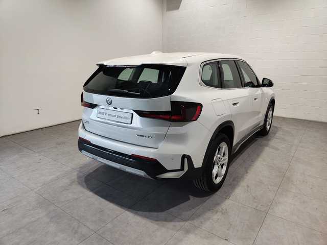 BMW X1 xDrive20d color Blanco. Año 2024. 120KW(163CV). Diésel. En concesionario Quadis Munich de Barcelona