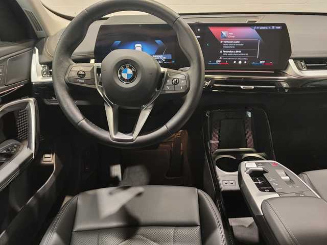 BMW X1 xDrive20d color Blanco. Año 2024. 120KW(163CV). Diésel. En concesionario Quadis Munich de Barcelona