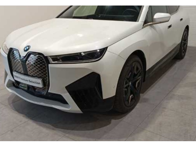 Foto 6 BMW iX xDrive40 240 kW (326 CV)