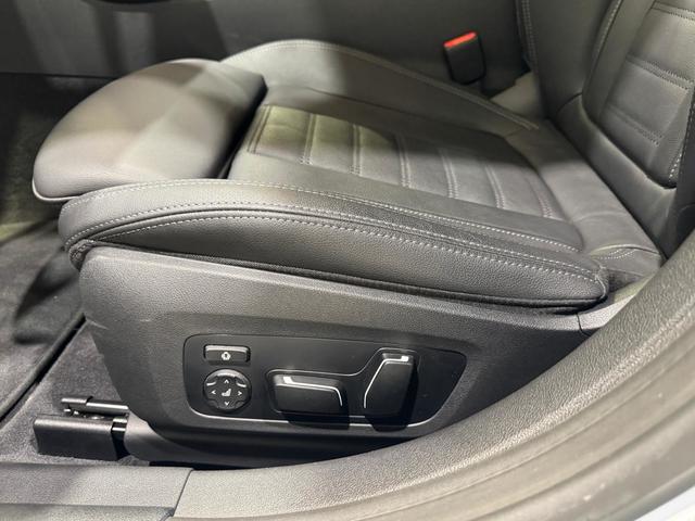 BMW i4 eDrive40 color Gris. Año 2025. 250KW(340CV). Eléctrico. En concesionario Quadis Munich de Barcelona