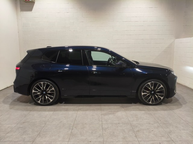 Foto 11 BMW iX xDrive45 300 kW (408 CV)