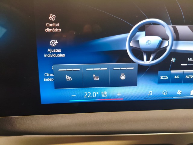 Foto 15 BMW iX xDrive45 300 kW (408 CV)