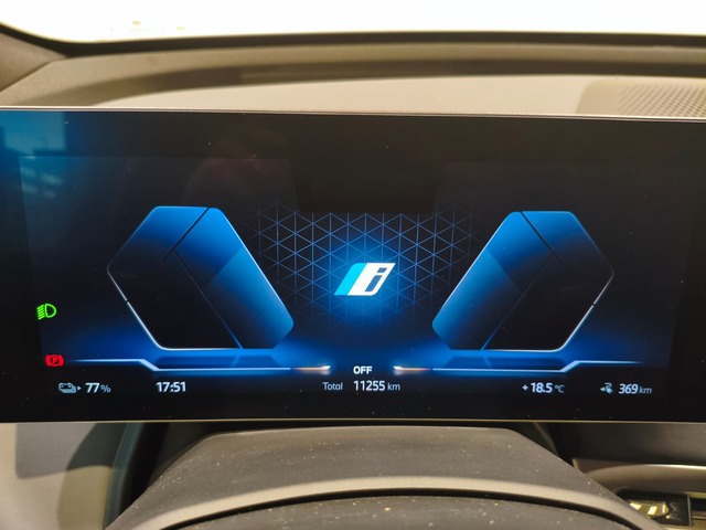 Foto 18 BMW iX xDrive45 300 kW (408 CV)