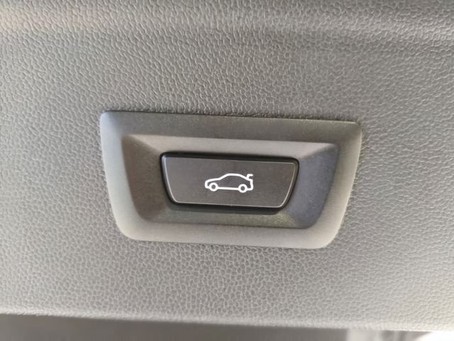 Foto 26 BMW iX xDrive45 300 kW (408 CV)