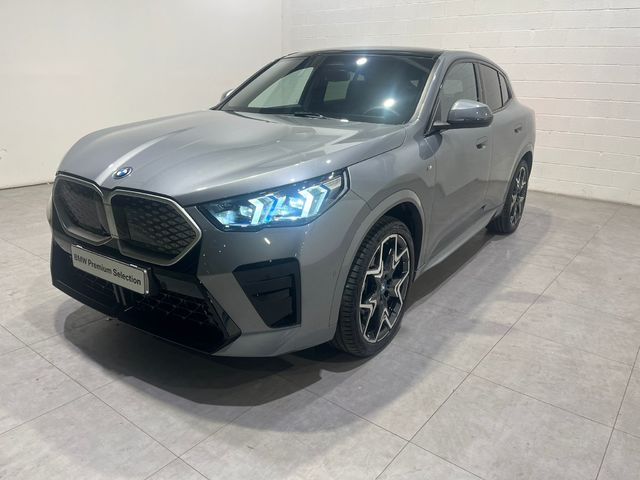 Foto 1 BMW iX2 eDrive20 150 kW (204 CV)