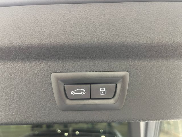 Foto 16 BMW iX2 eDrive20 150 kW (204 CV)