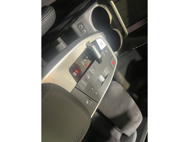 Foto 18 BMW iX2 eDrive20 150 kW (204 CV)