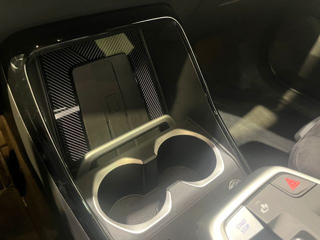 Foto 23 BMW iX2 eDrive20 150 kW (204 CV)