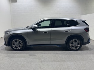 Fotos de BMW iX1 xDrive30 color Gris Plata. Año 2023. 230KW(313CV). Eléctrico. En concesionario Quadis Munich de Barcelona