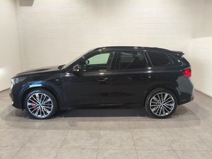 Fotos de BMW iX1 eDrive20 color Negro. Año 2024. 150KW(204CV). Eléctrico. En concesionario Quadis Munich de Barcelona