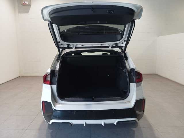 Foto 15 BMW iX1 eDrive20 150 kW (204 CV)