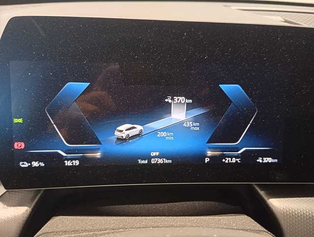 Foto 18 BMW iX1 eDrive20 150 kW (204 CV)