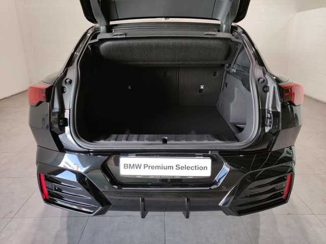 Foto 13 BMW iX2 xDrive30 230 kW (313 CV)