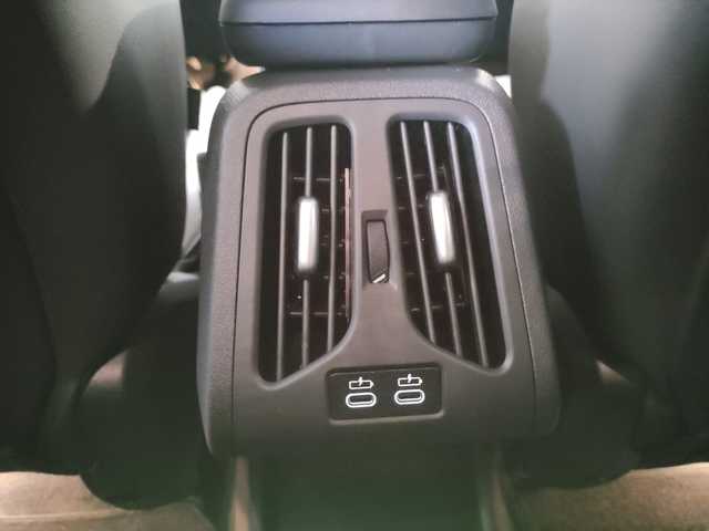 Foto 14 BMW iX2 xDrive30 230 kW (313 CV)