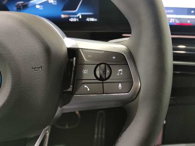 Foto 19 BMW iX2 xDrive30 230 kW (313 CV)