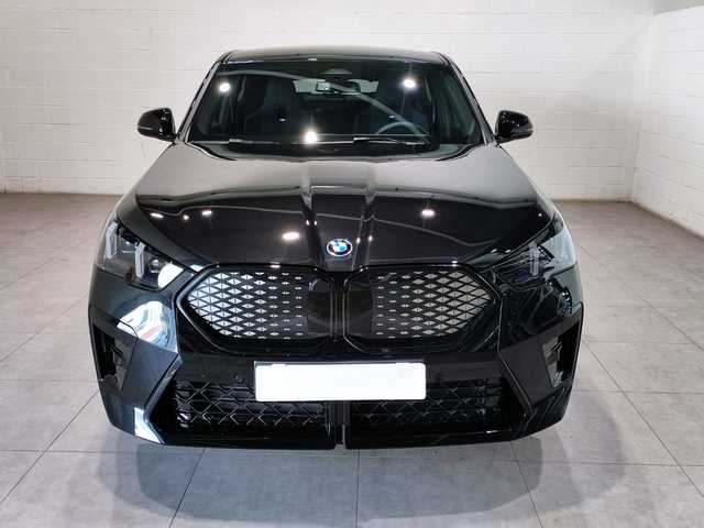 Foto 26 BMW iX2 xDrive30 230 kW (313 CV)
