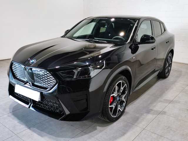 Foto 28 BMW iX2 xDrive30 230 kW (313 CV)