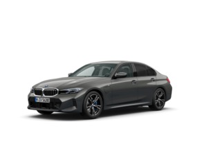 Fotos de BMW Serie 3 330e color Gris. Año 2024. 215KW(292CV). Híbrido Electro/Gasolina. En concesionario Ilbira Motor | Granada de Granada