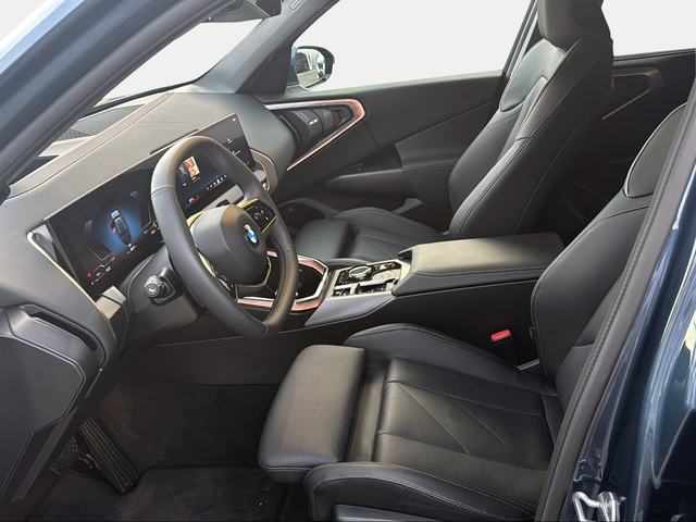 BMW X3 xDrive20d color Azul. Año 2024. 145KW(197CV). Diésel. En concesionario Ilbira Motor | Granada de Granada