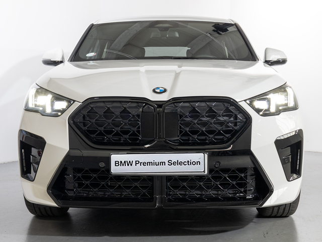 BMW X2 xDrive20d color Blanco. Año 2025. 120KW(163CV). Diésel. En concesionario Oliva Motor Girona de Girona