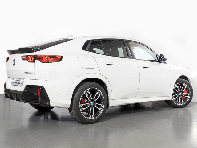 BMW X2 xDrive20d color Blanco. Año 2025. 120KW(163CV). Diésel. En concesionario Oliva Motor Girona de Girona